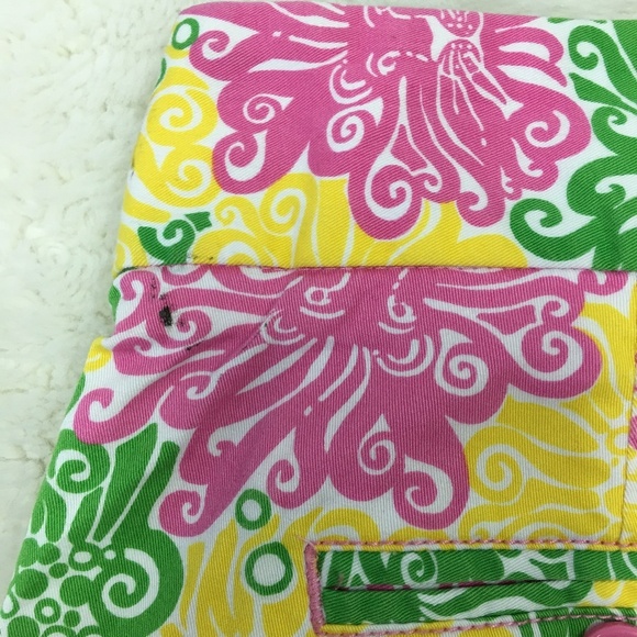 Lilly Pulitzer Floral Yellow Bermuda Shorts Size 2 - Picture 8 of 10